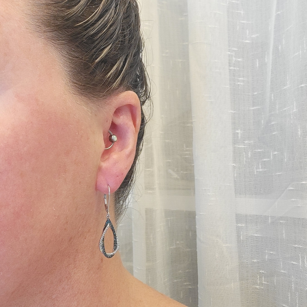 Kay Jewelers Twisted Diamond & Teal Saphire Tear Drop Dangle Earrings NWOT - Picture 3 of 13